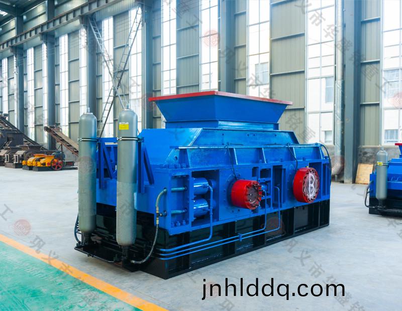 米石(shi)打(da)迴(hui)料製砂機(ji)