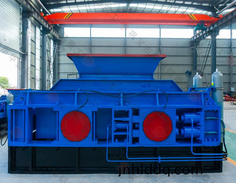 磚(zhuan)瓦(wa)打(da)沙機