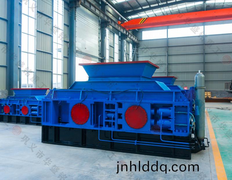 風(fēng)(feng)化(hua)石(shi)頭(tou)製砂(sha)機(jī)
