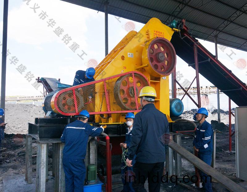 粘土(tu)破(po)碎(sui)機(ji)