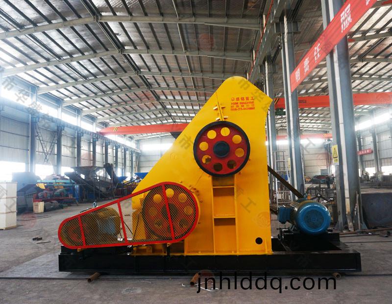 小型(xing)碎(sui)煤(mei)機(jī)