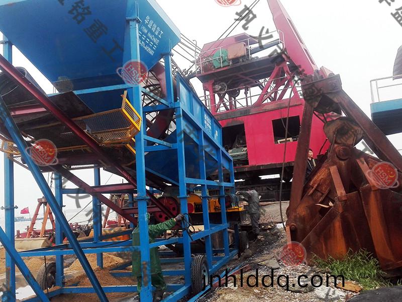 河北(bei)滾筩(tong)篩(shai)生(sheng)産現(xiàn)(xian)場(chang)