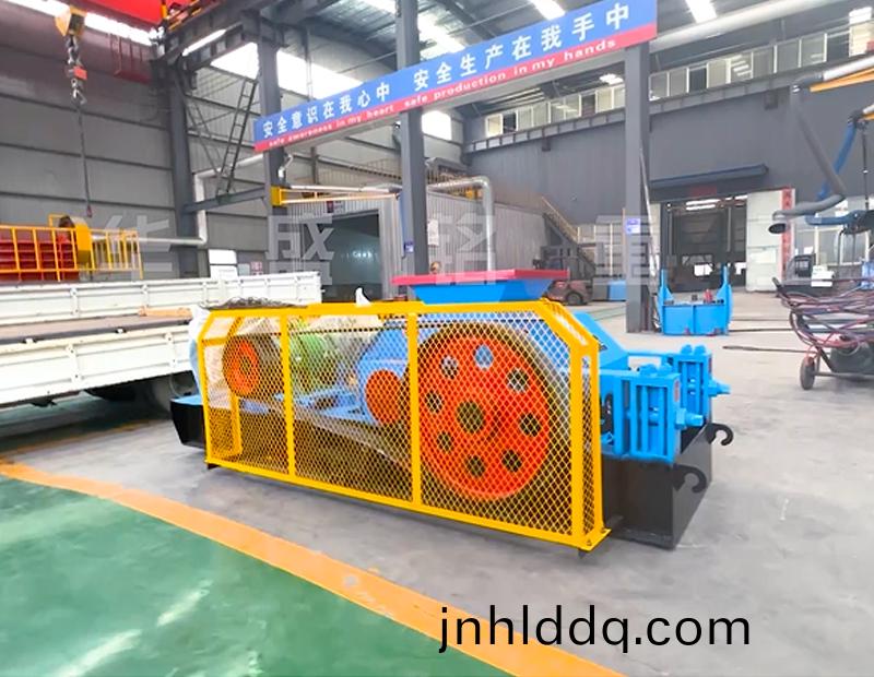 2PGT600x400對輥破(po)碎機(ji)髮貨現(xiàn)(xian)場(chang)