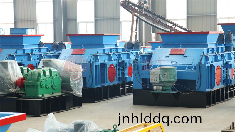 對(dui)輥製砂(sha)機