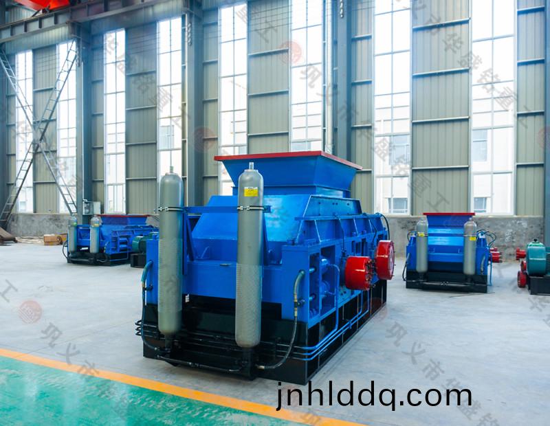 焦(jiao)炭對輥製砂(sha)機(jī)